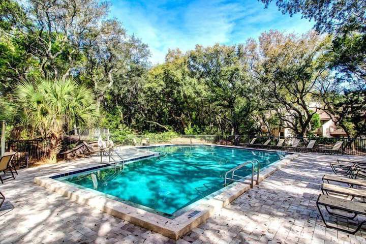 Pool 27 of 36
