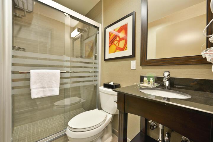 2 Double Beds Mid Floor (10 of 15)