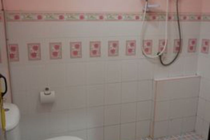 Room 2 of 20