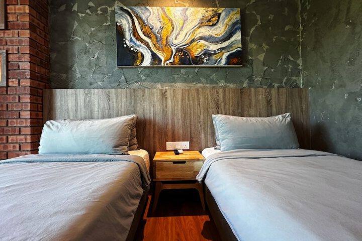Room 72 of 120