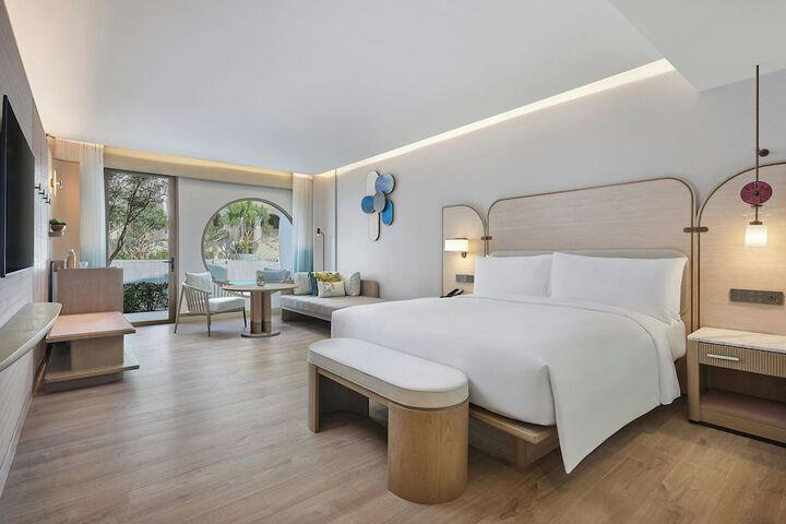 Room 21 of 210