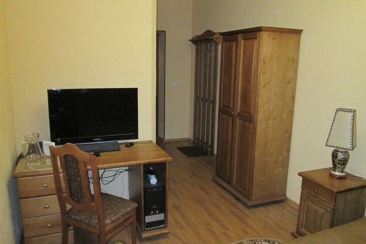 Room 3 of 52