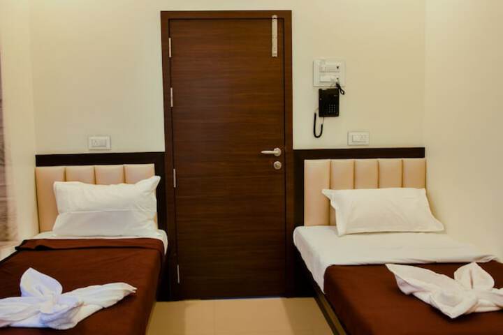 Room 18 of 34