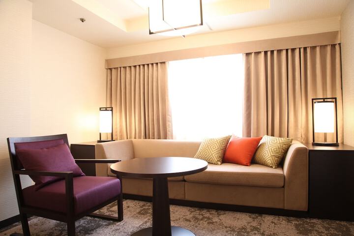 Room 12 of 66