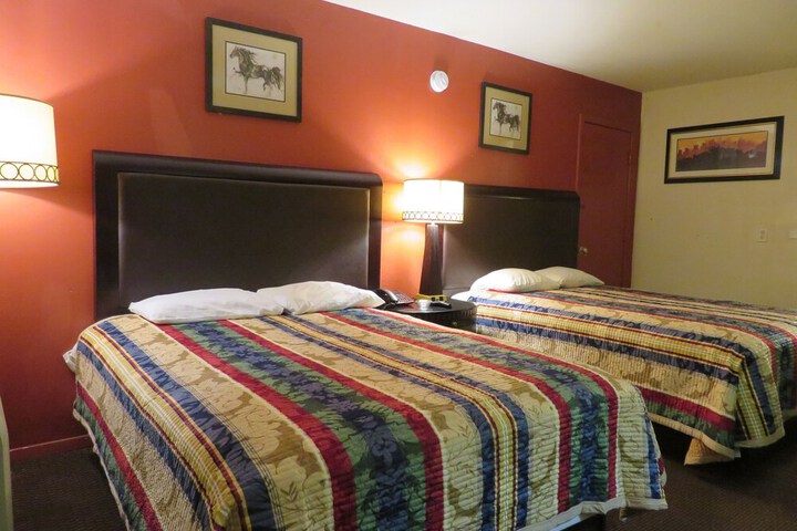 Room 5 of 11