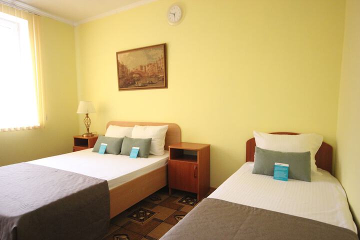 Room 14 of 30
