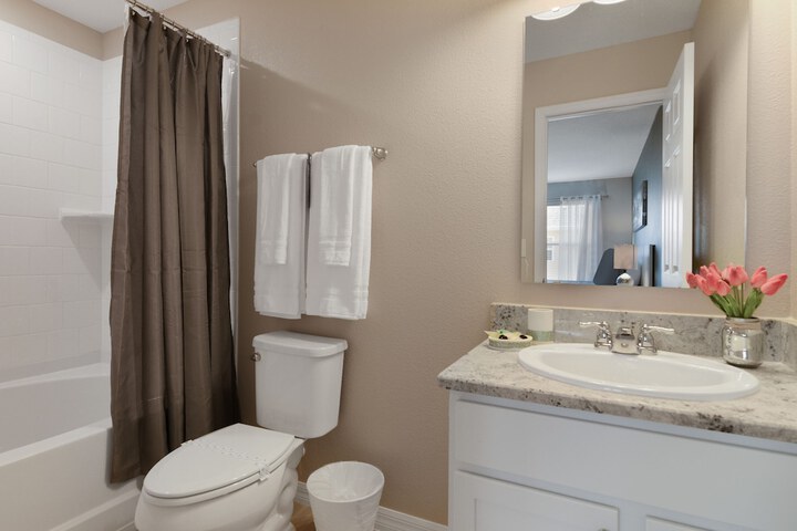 Room 21 of 27
