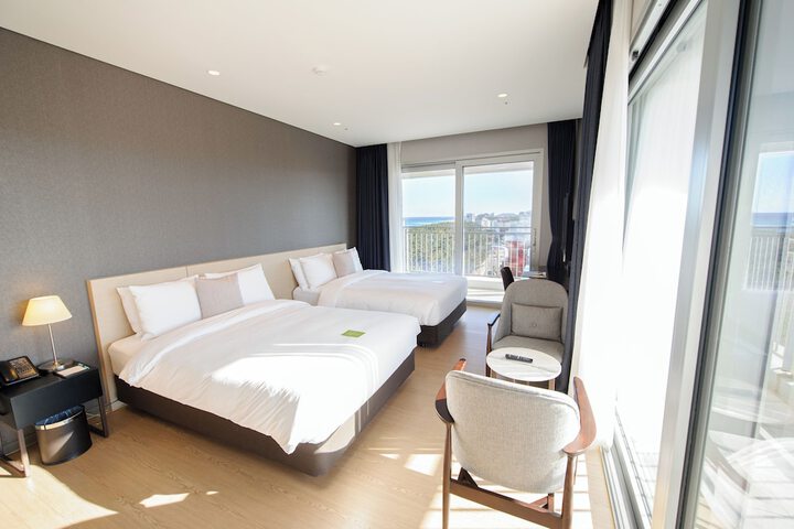 Room 70 of 131