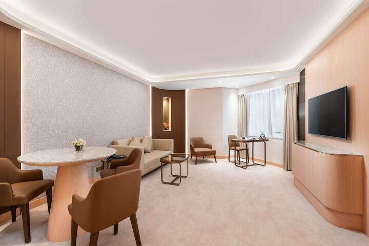 Room 29 of 60