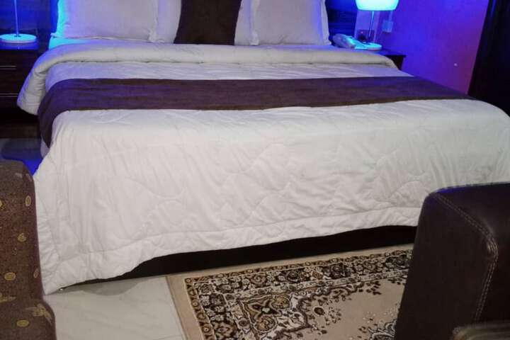 Room 6 of 29