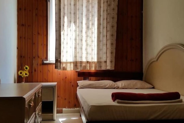Room 18 of 34