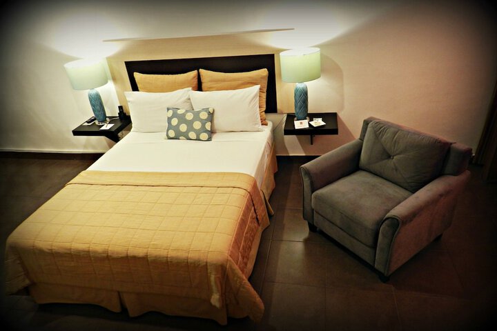 Room 8 of 44
