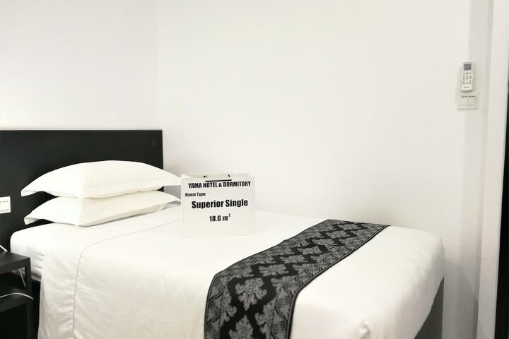 Room 8 of 69