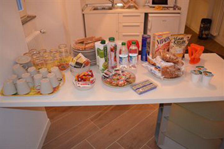 Breakfast/Coffee Service 19 of 61