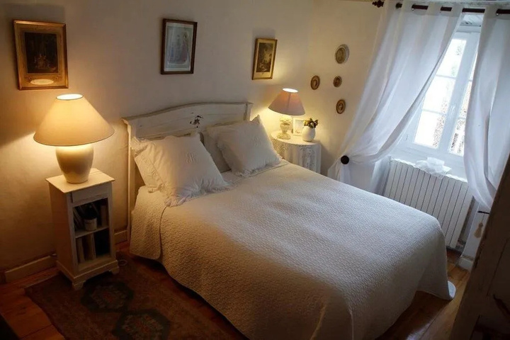 Room 3 of 11