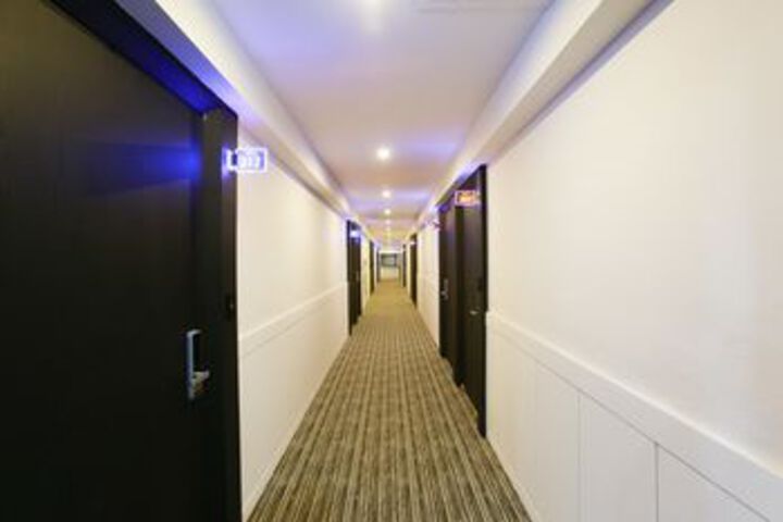 Ballroom/Hall 33 of 44