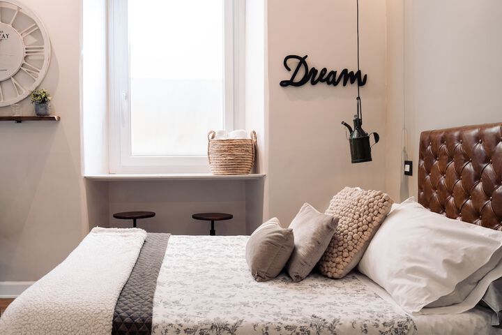 Room 9 of 144