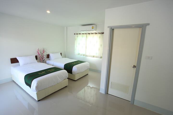 Room 4 of 51