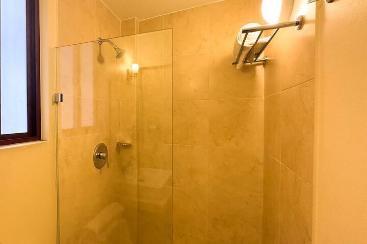 Room 17 of 23