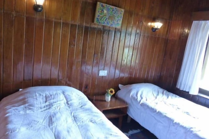 Room 5 of 44