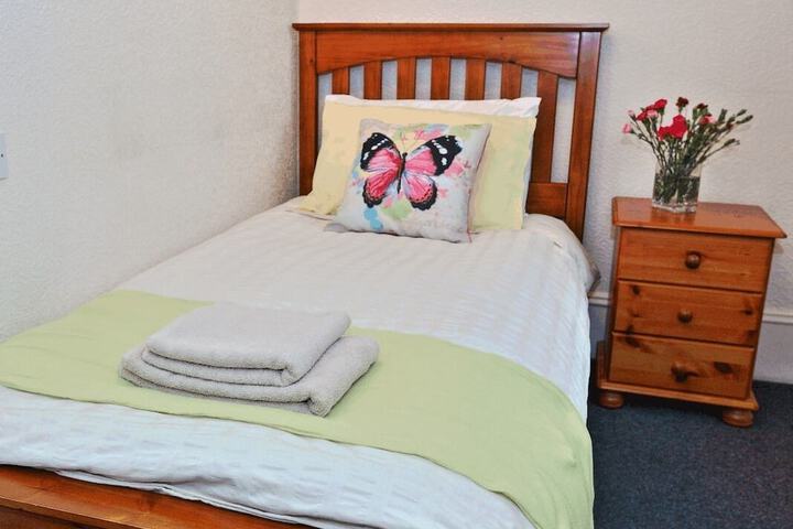 Room 6 of 23