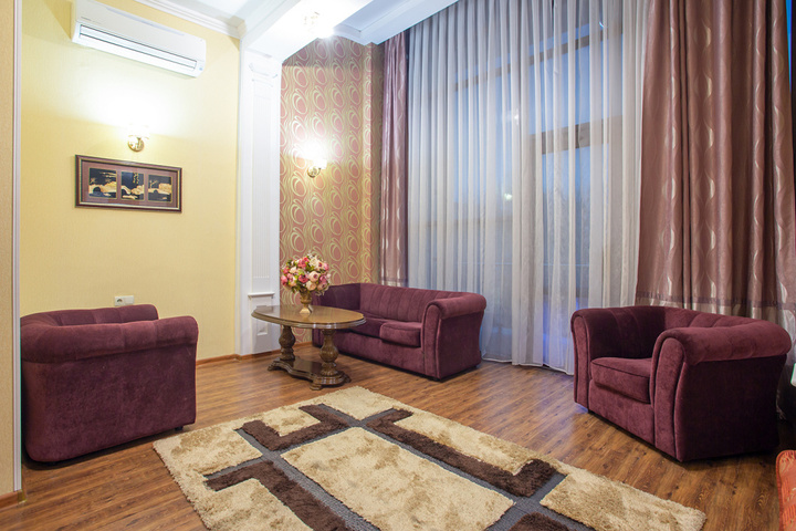 Room 5 of 20