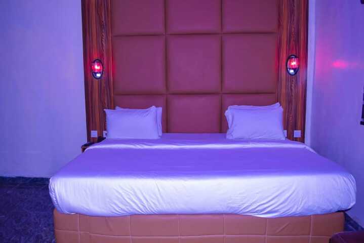 Room 11 of 26