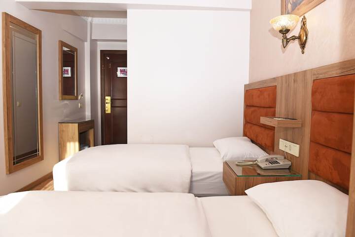 Room 21 of 43