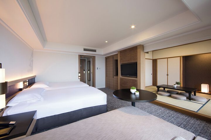 Room 26 of 148