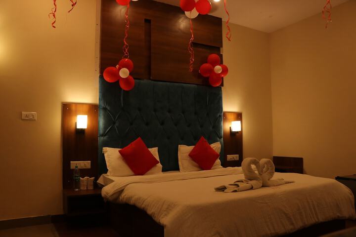 Room 4 of 19