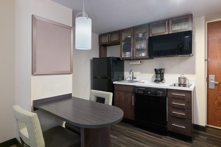 Studio Suite 1 Queen Bed City View High Floor (20 of 30)
