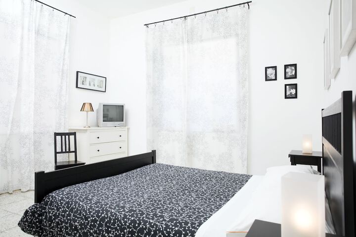Room 8 of 38
