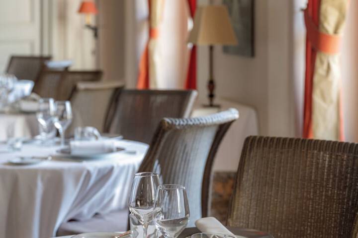 Dining 54 of 75