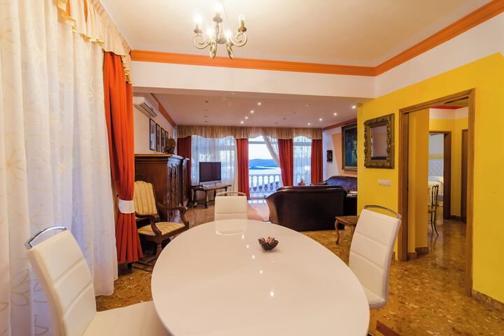 Room 47 of 111
