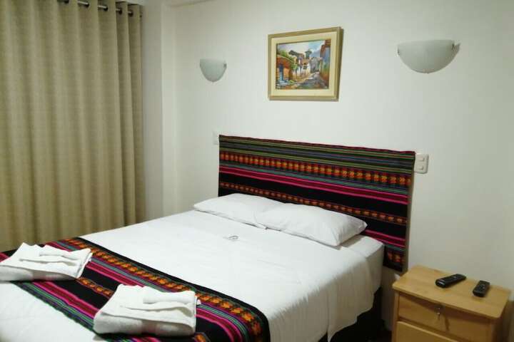 Room 9 of 33