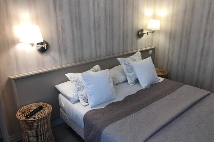 Room 20 of 49
