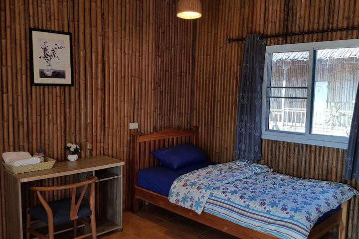 Room 15 of 90