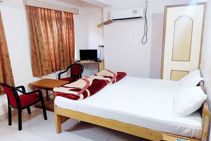 Room 17 of 44