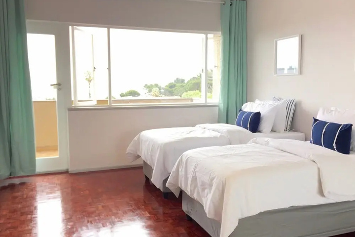 Room 5 of 13