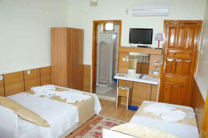 Room 10 of 66