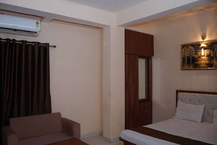 Room 19 of 27