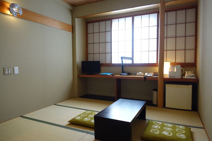 Room 9 of 43