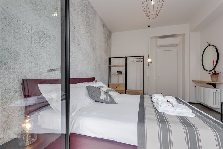 Room 36 of 270