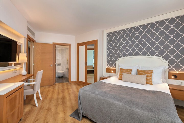 Room 32 of 280
