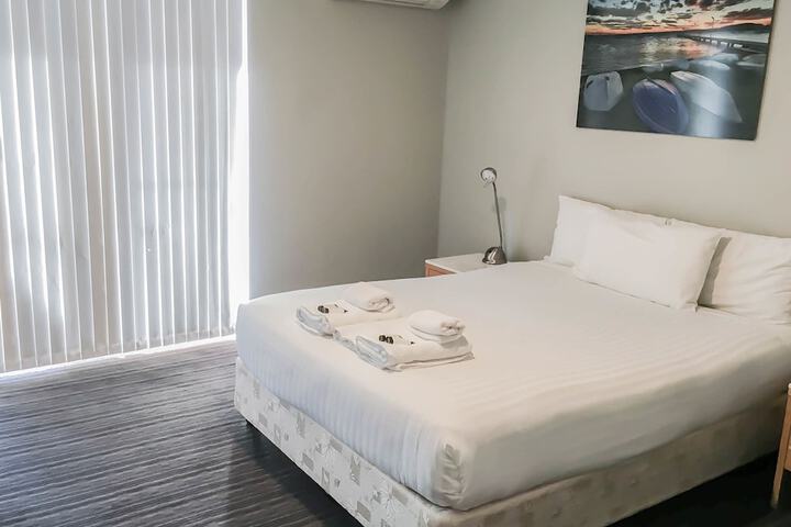 Room 14 of 40