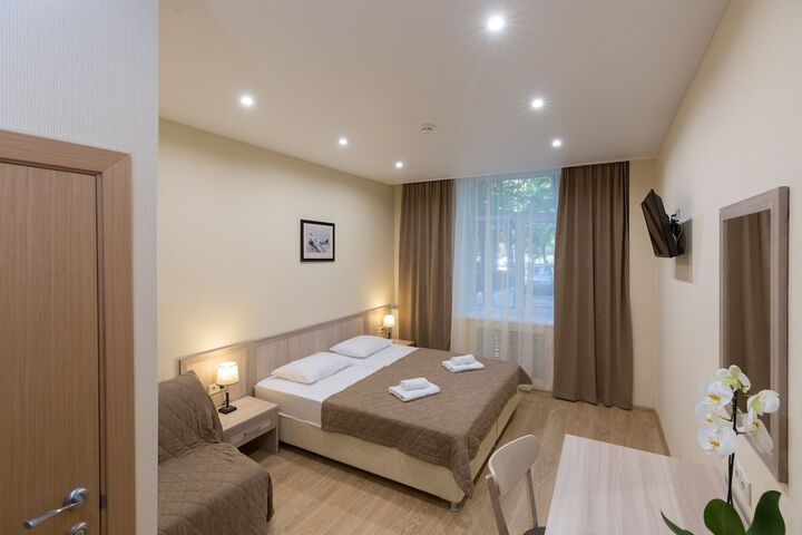 Room 2 of 34