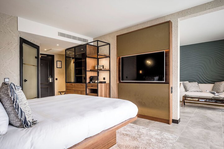 Room 7 of 45