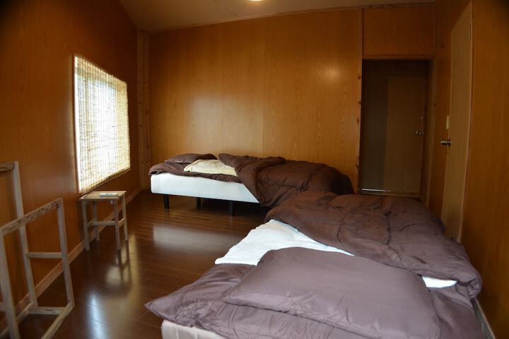 Room 8 of 52