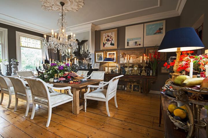 Breakfast area