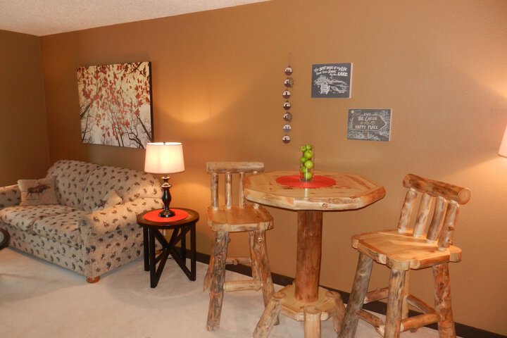 Room 4 of 28